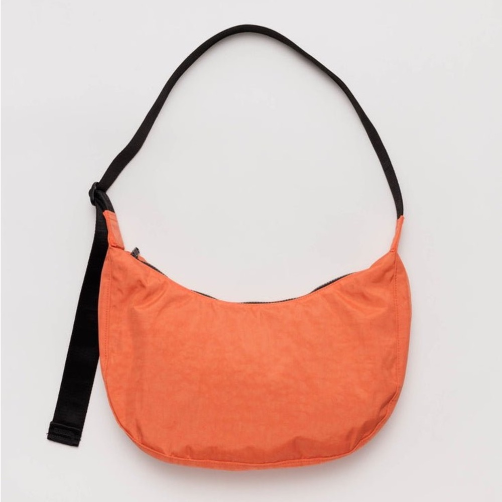 Medium Crescent Baggu Bag